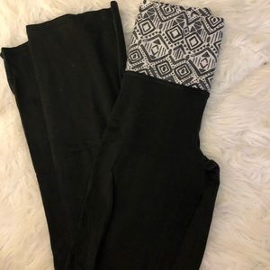 Black yoga pants